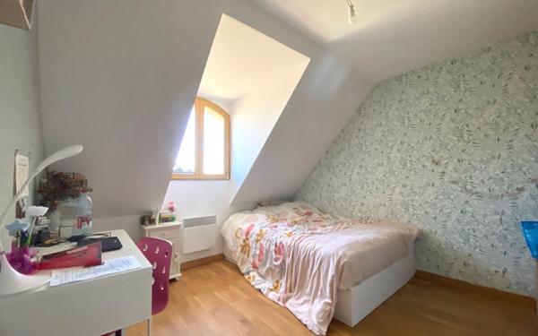 Maison à vendre    6 pièces •  Guerville