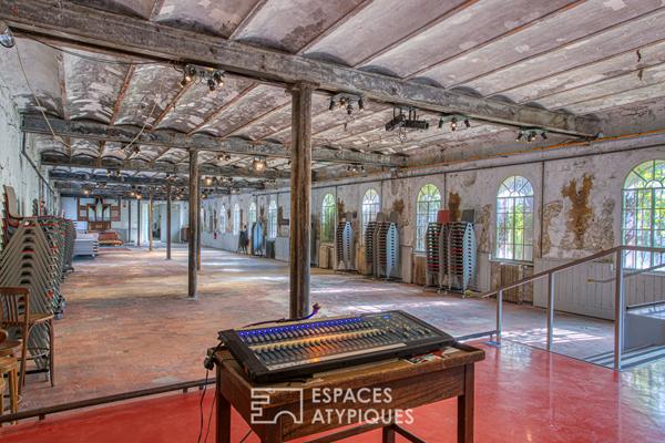 Espace polyvalent dans une ancienne manufacture en bord de Sorgue