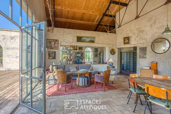 Espace polyvalent dans une ancienne manufacture en bord de Sorgue