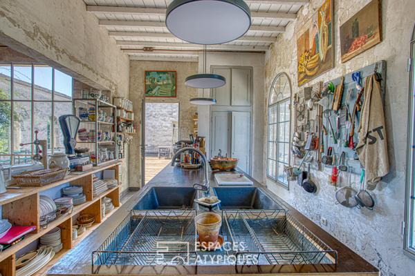 Espace polyvalent dans une ancienne manufacture en bord de Sorgue