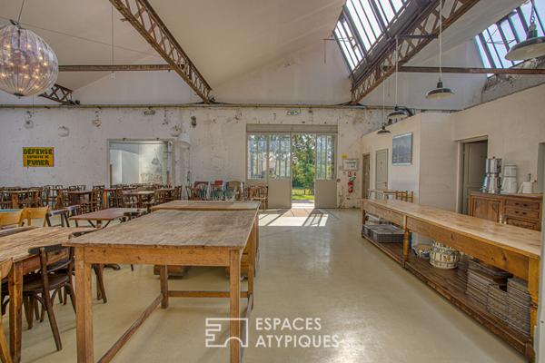 Espace polyvalent dans une ancienne manufacture en bord de Sorgue