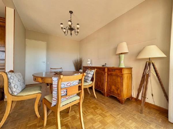 Appartement Marseille 5 pièce(s) 103 m² LE CORINTHE proche Castellane Parking en sus