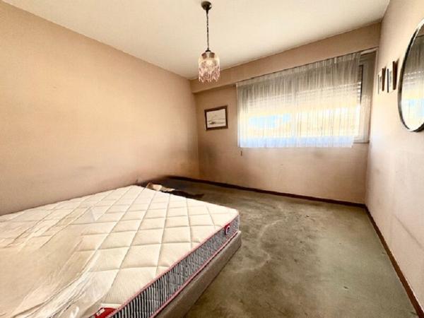 Appartement Marseille 5 pièce(s) 103 m² LE CORINTHE proche Castellane Parking en sus