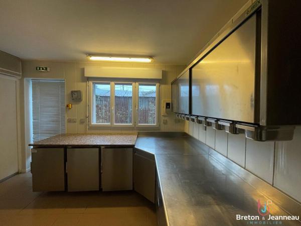 Immeuble à Saint Denis de Gastines