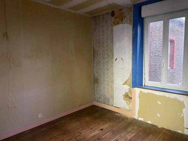 Immeuble à Saint Denis de Gastines