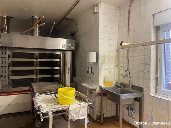 Immeuble à Saint Denis de Gastines