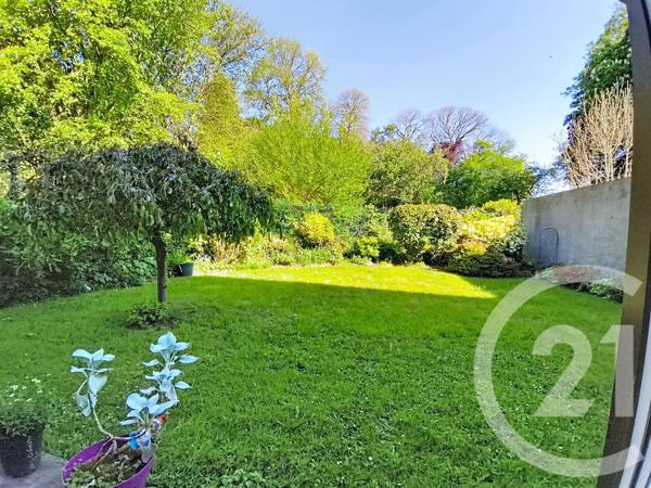 Maison à vendre  5 pièces - 141,75 m 2   CHATELAUDREN  - 22