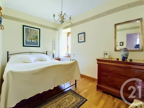Maison à vendre  5 pièces - 141,75 m 2   CHATELAUDREN  - 22