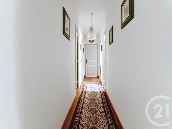 Maison à vendre  5 pièces - 141,75 m 2   CHATELAUDREN  - 22