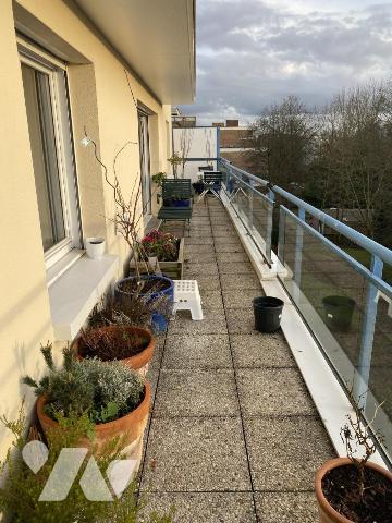 A VENDRE APPARTEMENT T4 AVEC TERRASSE GARAGE PARKING ET CAVE