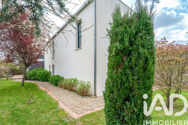 Maison à vendre 9 pièces 455 m² Saint-Cyr-sur-Loire