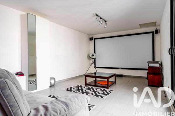 Maison à vendre 9 pièces 455 m² Saint-Cyr-sur-Loire