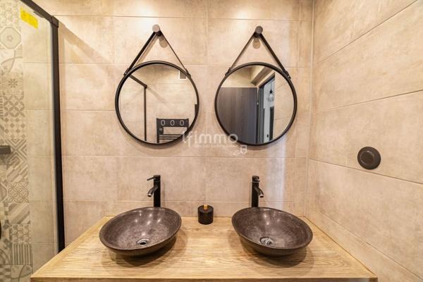 Appartement T4/T5 refait à neuf et sa terrasse - 13010