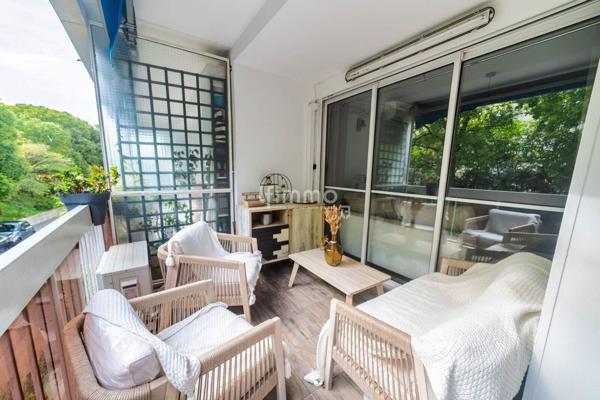 Appartement T4/T5 refait à neuf et sa terrasse - 13010
