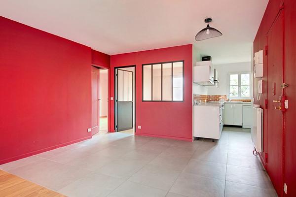 APPARTEMENT RUEIL-MALMAISON COEUR DE VILLE 4 PIECES 3 CHAMBRES AVEC BOX ET CAVE REFAIT A NEUF