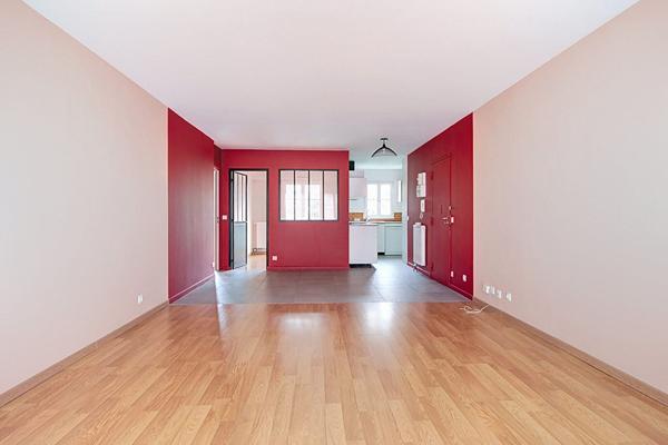 APPARTEMENT RUEIL-MALMAISON COEUR DE VILLE 4 PIECES 3 CHAMBRES AVEC BOX ET CAVE REFAIT A NEUF