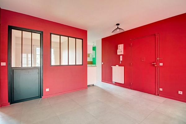 APPARTEMENT RUEIL-MALMAISON COEUR DE VILLE 4 PIECES 3 CHAMBRES AVEC BOX ET CAVE REFAIT A NEUF