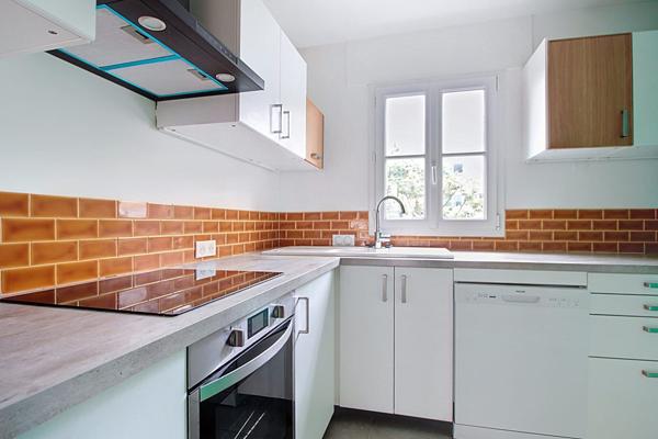 APPARTEMENT RUEIL-MALMAISON COEUR DE VILLE 4 PIECES 3 CHAMBRES AVEC BOX ET CAVE REFAIT A NEUF