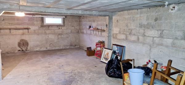 Exclusivité!!! Maison de village 5 pièces et d'environ 90 m², 3 chambres, sous sol complet 48 m²,jardin en plein cœur de Canisy