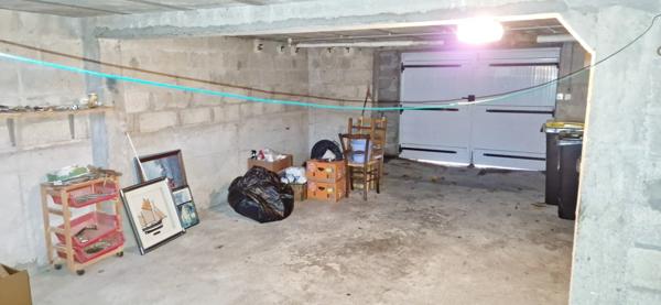 Exclusivité!!! Maison de village 5 pièces et d'environ 90 m², 3 chambres, sous sol complet 48 m²,jardin en plein cœur de Canisy