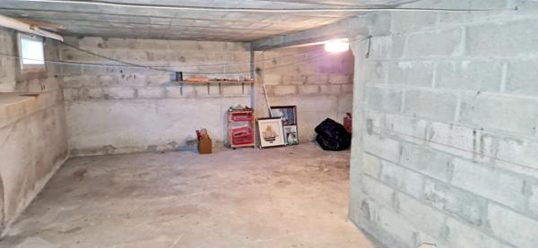 Exclusivité!!! Maison de village 5 pièces et d'environ 90 m², 3 chambres, sous sol complet 48 m²,jardin en plein cœur de Canisy