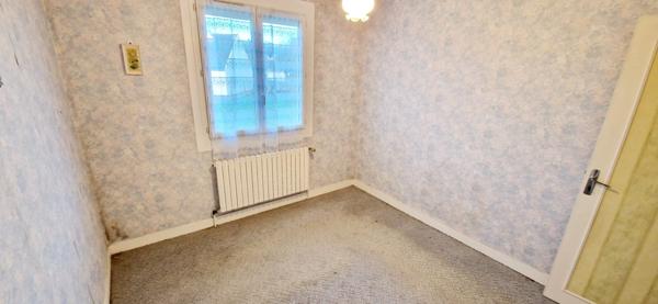 Exclusivité!!! Maison de village 5 pièces et d'environ 90 m², 3 chambres, sous sol complet 48 m²,jardin en plein cœur de Canisy