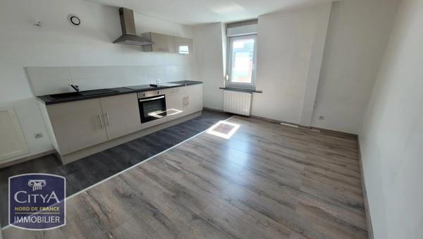 Appartement à louer 2 pièces 60.25m² Cambrai (59400)