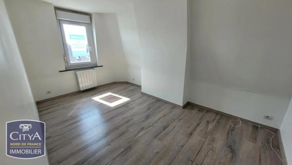 Appartement à louer 2 pièces 60.25m² Cambrai (59400)