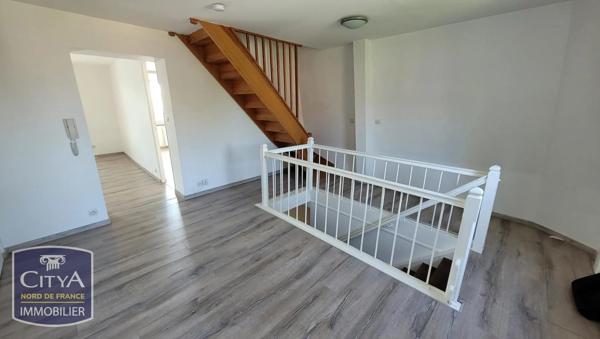 Appartement à louer 2 pièces 60.25m² Cambrai (59400)
