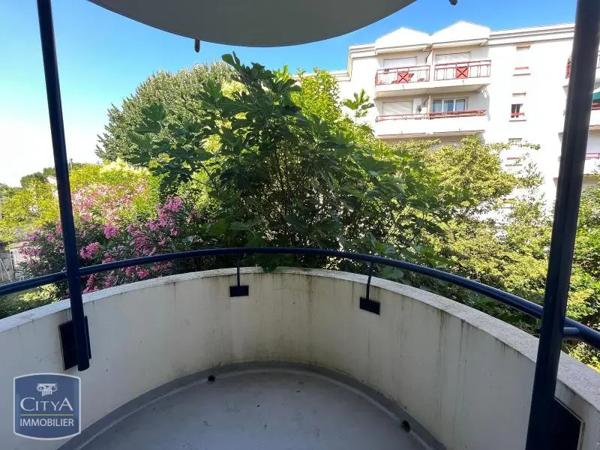 Appartement à louer 2 pièces 41.99m² Talence (33400)