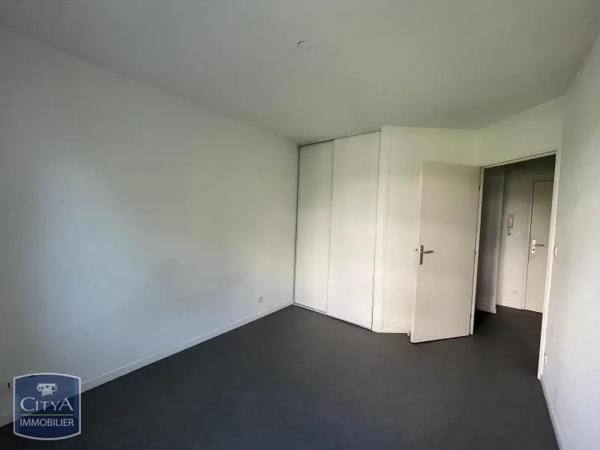 Appartement à louer 2 pièces 41.99m² Talence (33400)