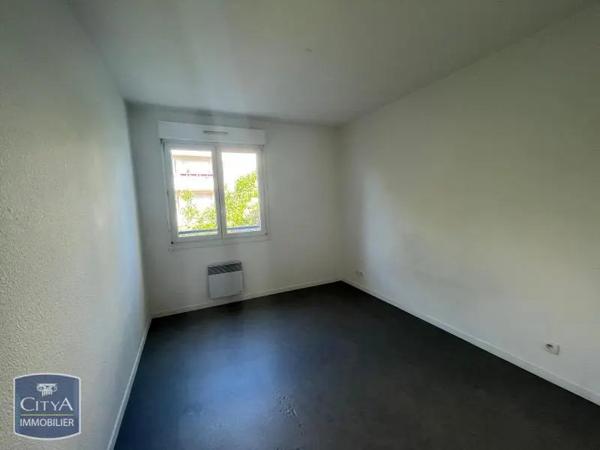Appartement à louer 2 pièces 41.99m² Talence (33400)