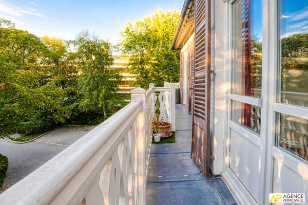 Versailles Clagny maison de ville 5 pièces 110.37 m² au sol avec parking €749 000 ** - Référence 25645