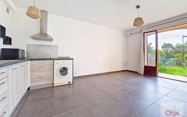 Appartement à vendre    1 pièce • 26,57 m2 Ajaccio