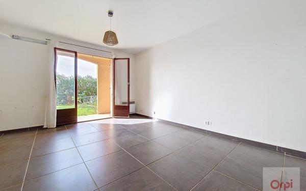 Appartement à vendre    1 pièce • 26,57 m2 Ajaccio