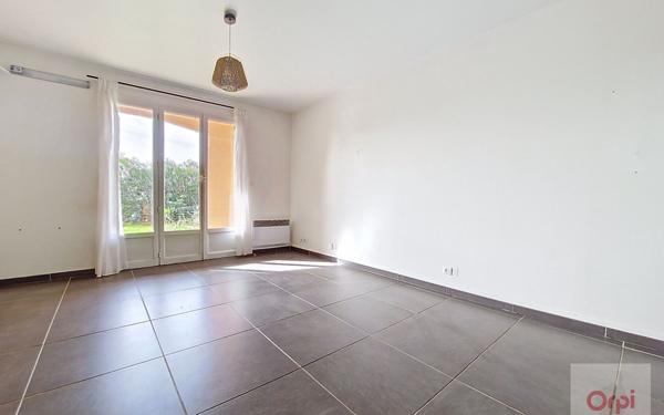 Appartement à vendre    1 pièce • 26,57 m2 Ajaccio
