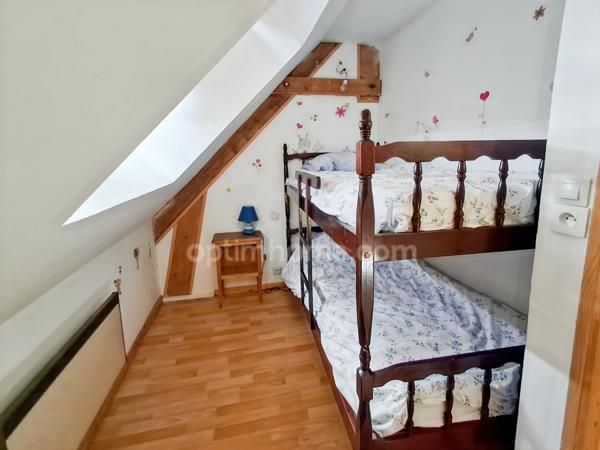 LONGERE DE 170 M² HABITABLES sur un beau terrain de 2000 m²