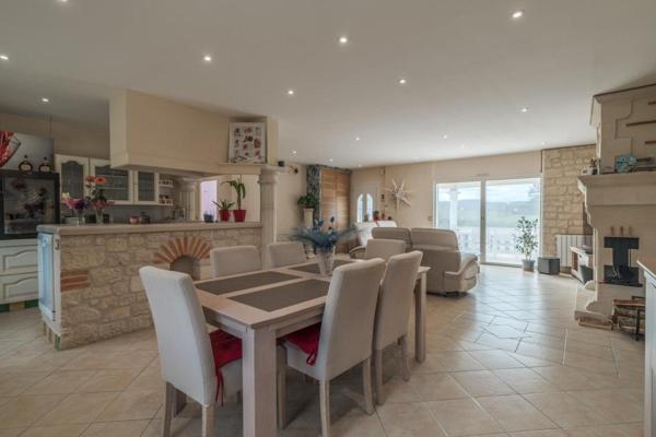 Villa spacieuse, jardin arboré, piscine