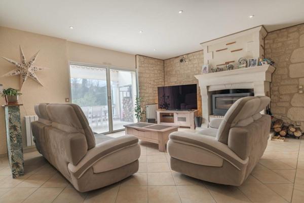 Villa spacieuse, jardin arboré, piscine