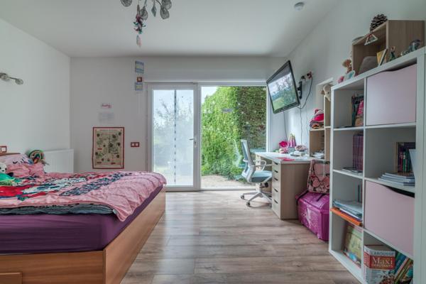 Villa spacieuse, jardin arboré, piscine