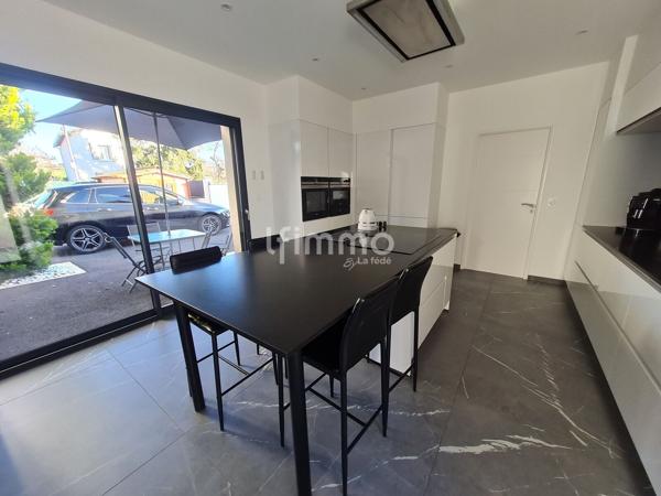 Maison 141.19m² Terrain 528m² Garage Chalet