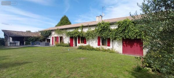 Maison individuelle à vendre à Lezay dans les Deux-Sèvres (79120), ref : 13591
