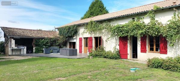 Maison individuelle à vendre à Lezay dans les Deux-Sèvres (79120), ref : 13591
