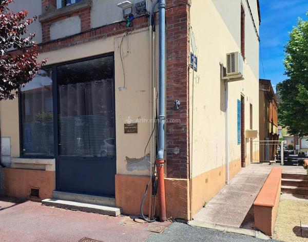 Location                                                      Local commercial
                        
                     3 pièces                      32 m2                     à Blaye-les-Mines