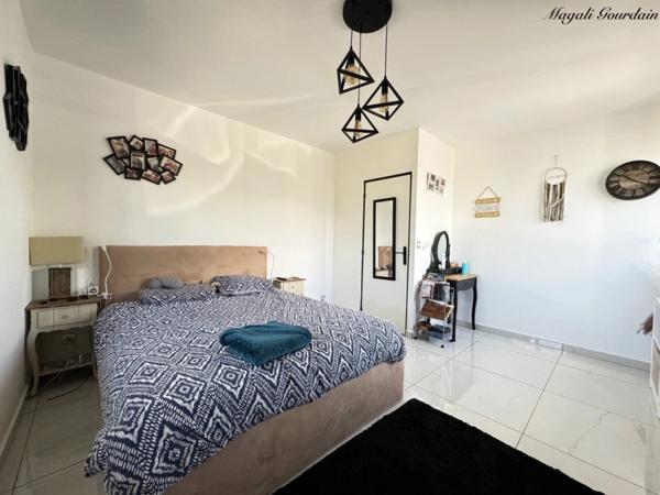 EN EXCLUSIVITE - A VENDRE - PROPRIETE D'EXCEPTION AVEC VUE MER IMPRENABLE & STUDIO ATTENANT - SAINTE ANNE