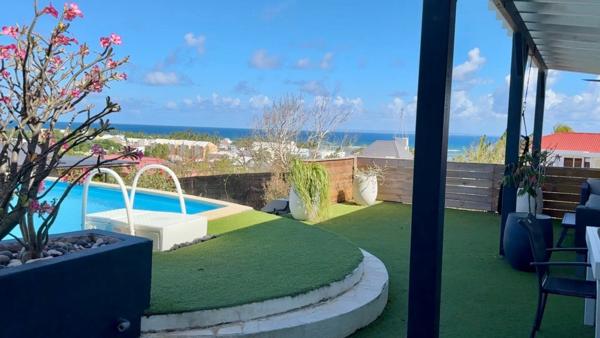 EN EXCLUSIVITE - A VENDRE - PROPRIETE D'EXCEPTION AVEC VUE MER IMPRENABLE & STUDIO ATTENANT - SAINTE ANNE