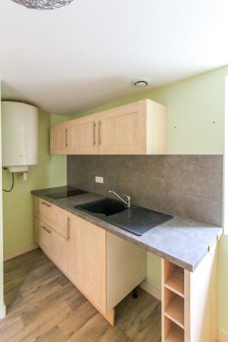 Saint-Ouën-des-Toits (53410) Maison comprenant une appartement et ancien commerce