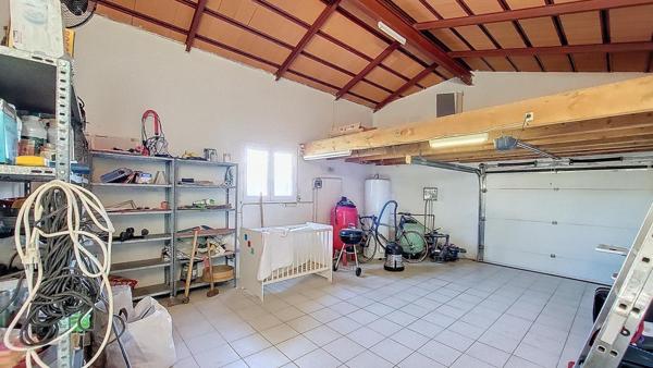 SUPERBE VILLA 4 FACES - 3 CHAMBRES - PISCINE -