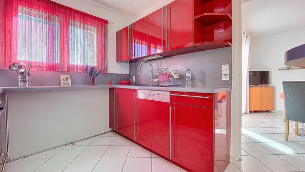 SUPERBE VILLA 4 FACES - 3 CHAMBRES - PISCINE -