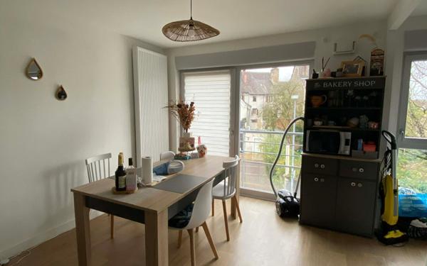 Appartement à louer    3 pièces • 75,35 m2 Saint-Yrieix-la-Perche